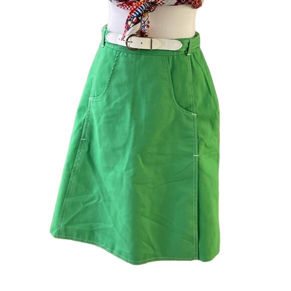Vintage Green Skort Skirt Shorts 1970 Size 12 Retro Mid Mod 1960 White Belt - Picture 1 of 11
